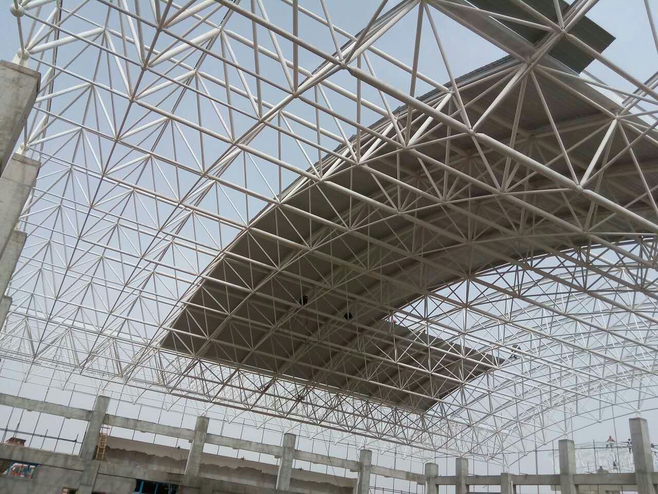 达州青岛一汽网架